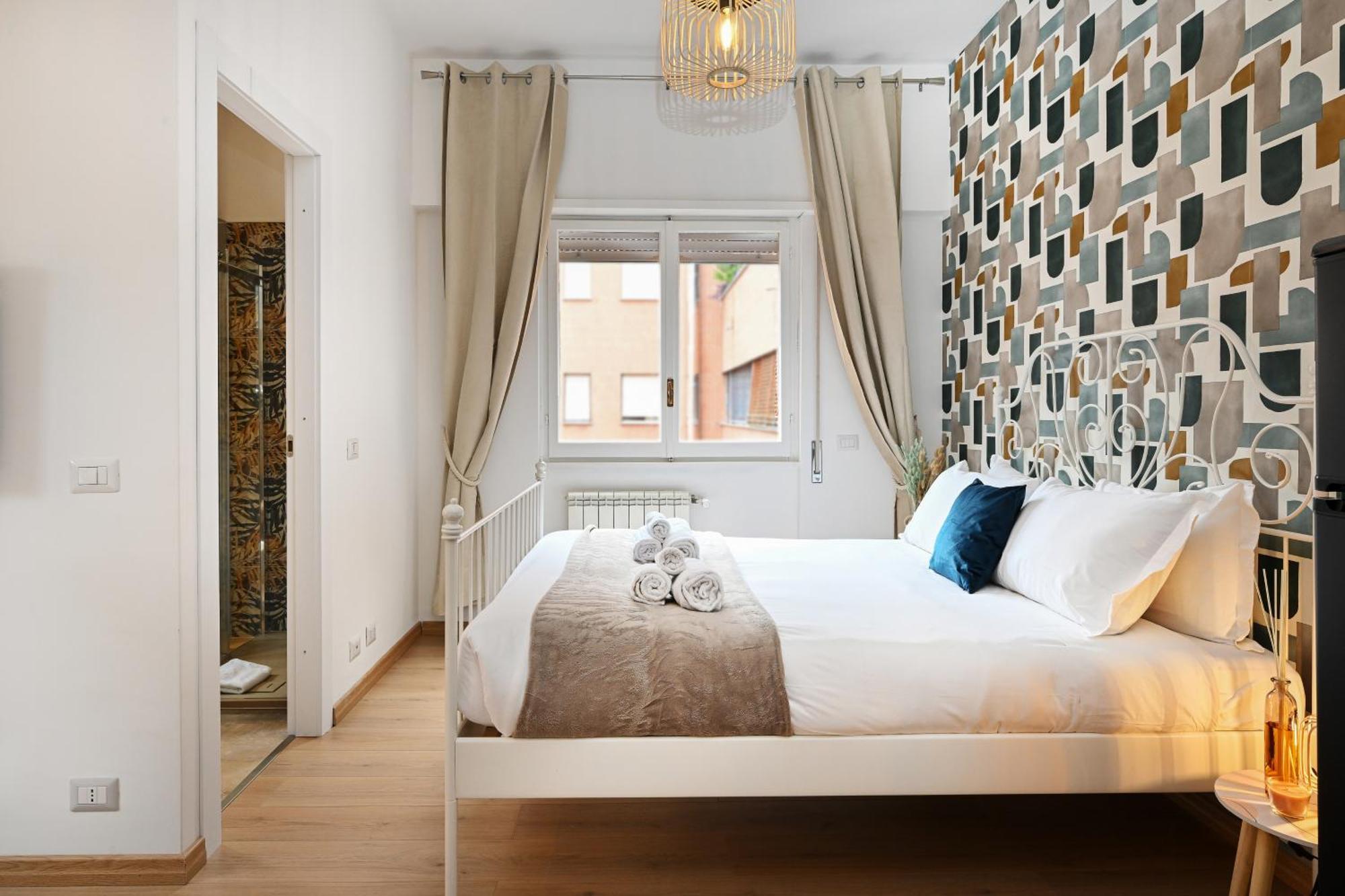 Cozy Steps From Metro Station Apartment *